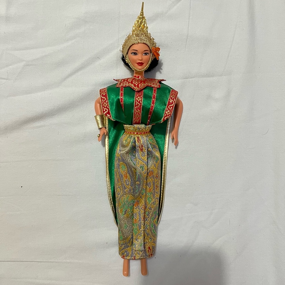 Dolls of the World Thai Barbie